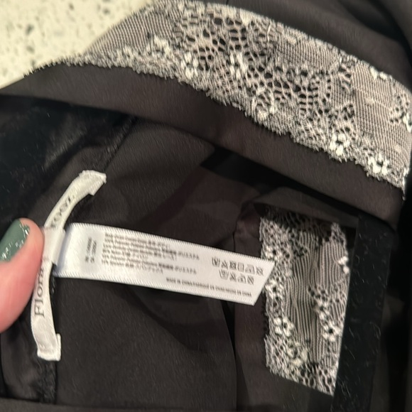 Flora Nikrooz Robe - Picture 10 of 11